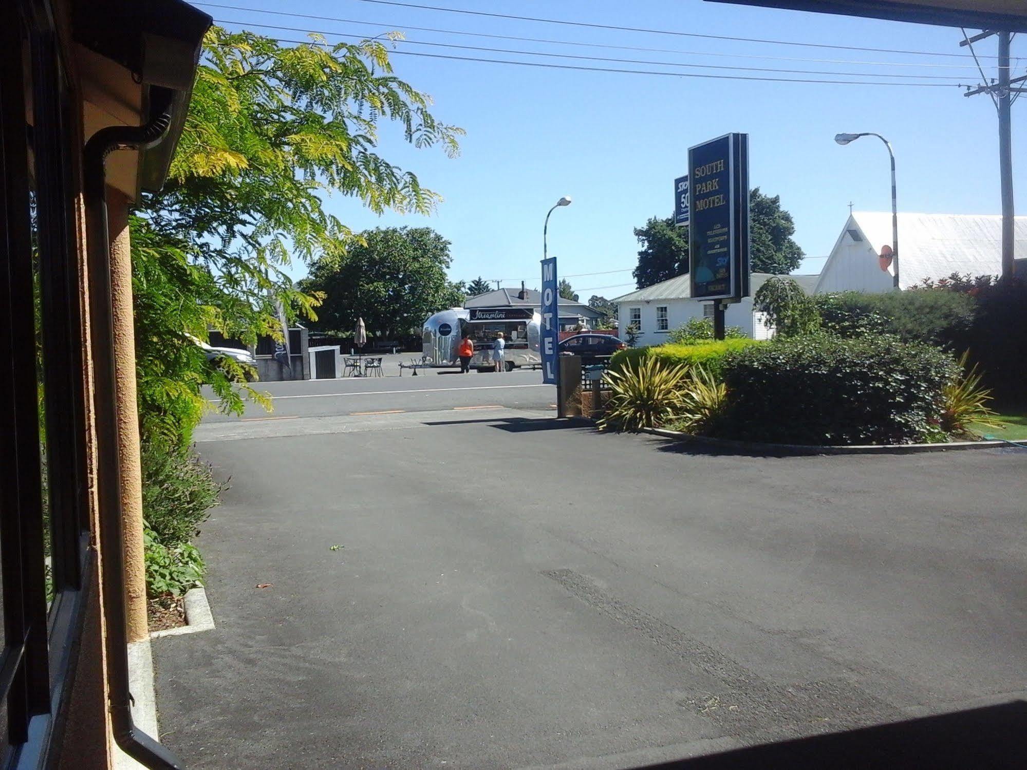 South Park Motel Masterton Kültér fotó